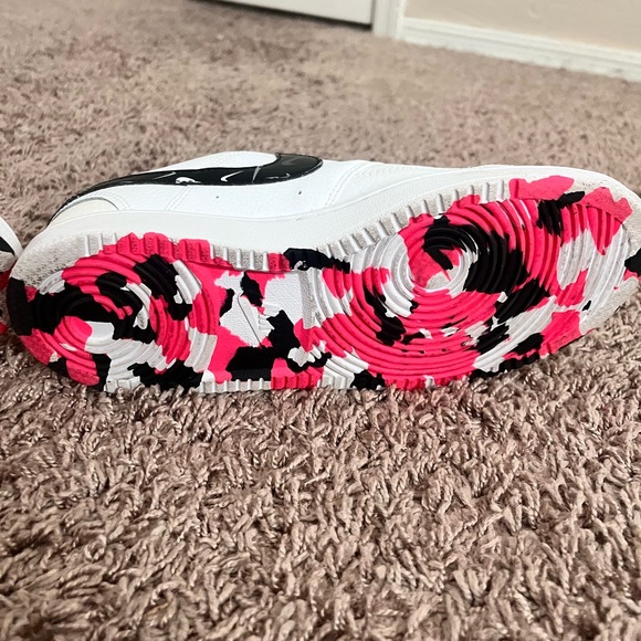 Airforces - Picture 5 of 7